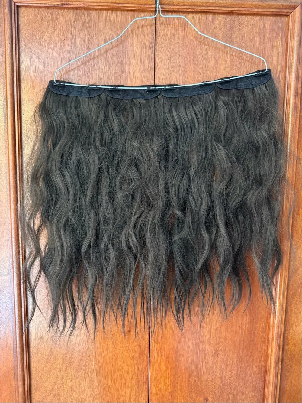 21” Wavy Clip-In Hair Extensions Set | 4 Pieces (5” Wide)